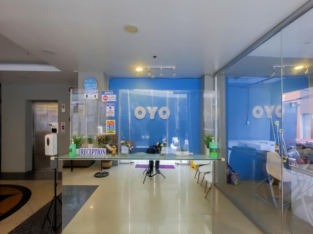 Vaccinated Staff - Oyo 837 Kysabel Hotel Paco Esterno foto